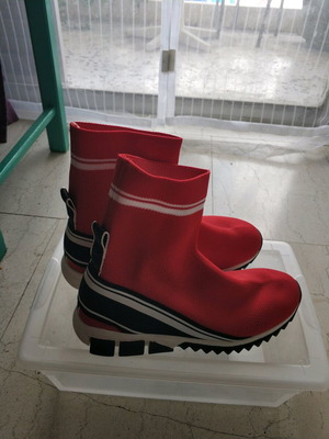 Canvas shoes like new, size 38, red
