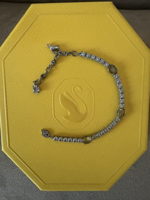 Swarovski bracelet, authentic, needs clasp repair