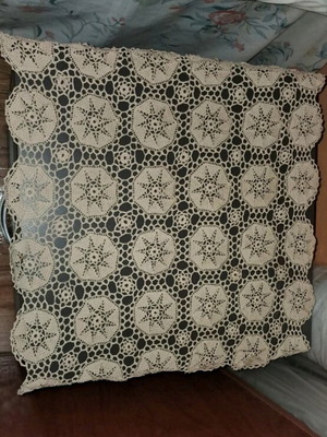 Handmade beige tablecloth like new, knitted