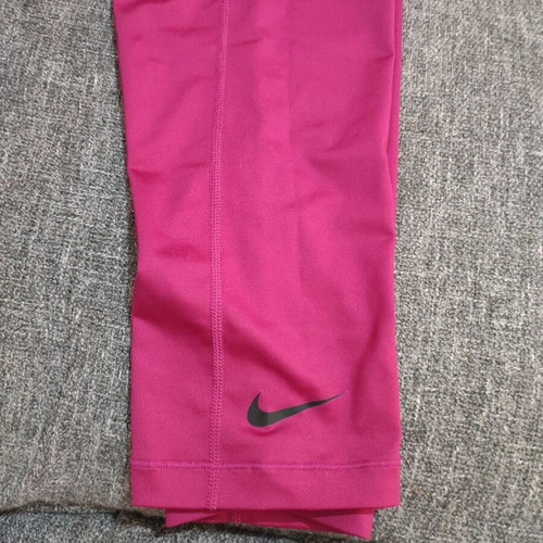 Nike 3/4 sports leggings like new, dri-fit, purple and yellow