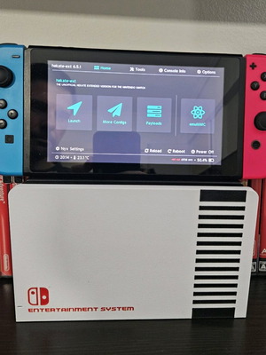 Nintendo Switch версия 1 употребяван с dual boot и подарък nes faceplate