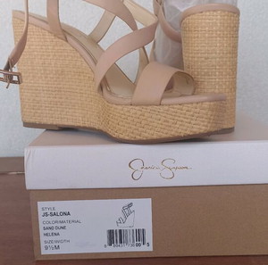 Πλατφόρμες Jessica Simpson καινούριες