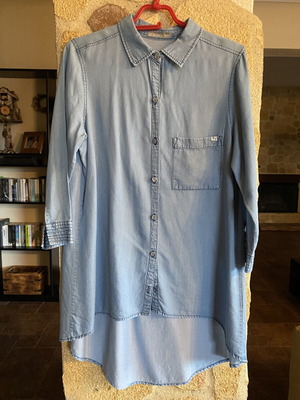 Edward’s asymmetrical denim shirt women’s, new, blue, size M