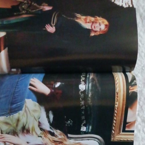 Instayle magazine November 2004 like new with Dimitra Matsouka