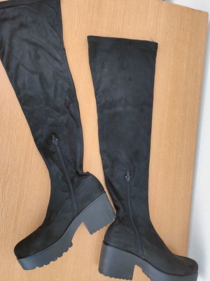 Pull & Bear boots used, over-the-knee, platform lug sole, size 37, black