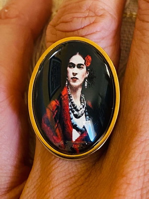 Handmade adjustable gold-tone ring with Frida Kahlo self-portrait