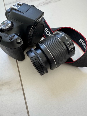 Canon EOS 2000D φωτογραφική μηχανή με φακό 18-55mm μεταχειρισμένη