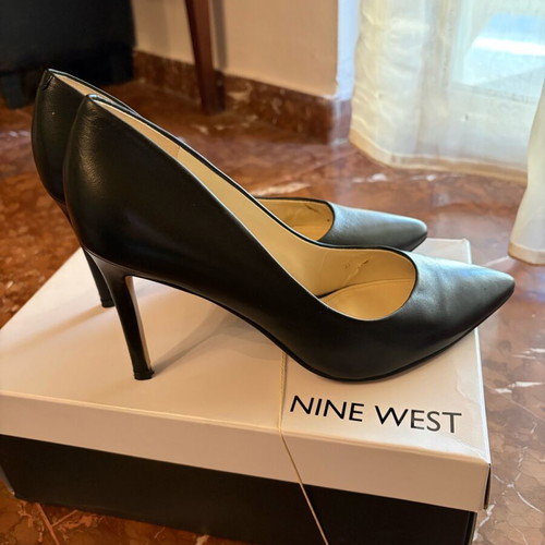 Nine West black leather heels used, size 37