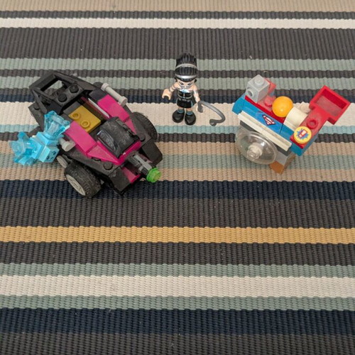 LEGO DC Super Hero Girls 41233 Lashina Tank with Lashina figure