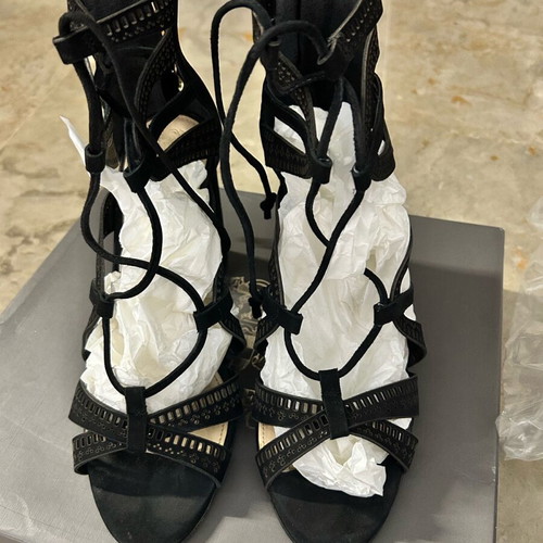 Vince Camuto suede sandal size 37 like new, black, 9 cm heel