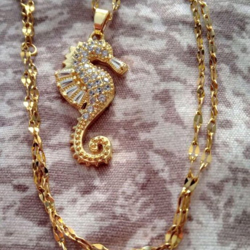 Seahorse necklace made of stainless steel new