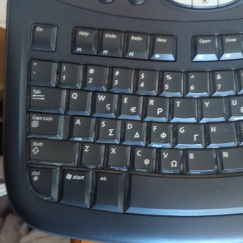 Microsoft Wireless Keyboard 3000 v1.0 σε σαν καινούργιο κατάσταση χωρίς USB δέκτη