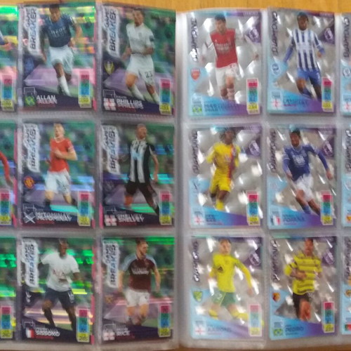 Premier League 2021-2022 Adrenalyn XL album with 445/468 cards like new