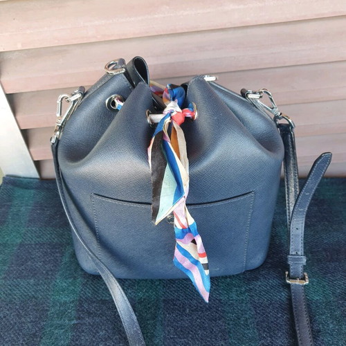 Michael Kors bucket bag used, black and blue