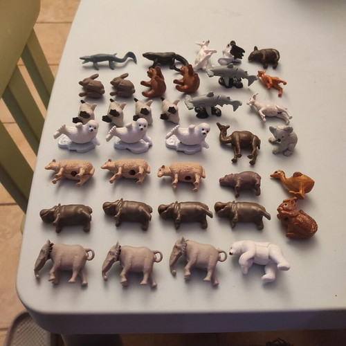 Kinder Egg animal figures collection like new