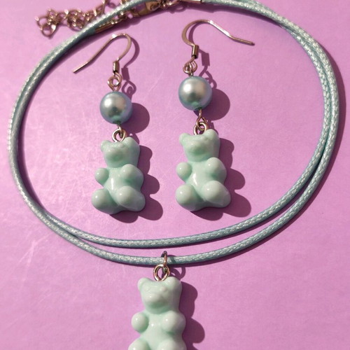 Children's jewelry set earrings and necklace with blue gummy bear new