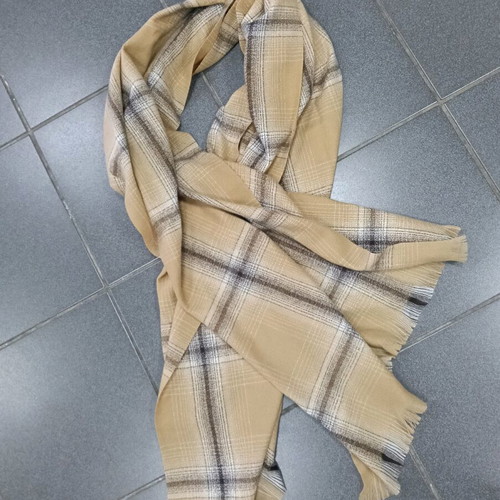 Checked pashmina like new, beige