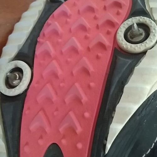 Saucony Kilkenny XC4 racing spikes used, size 42, black with pink laces