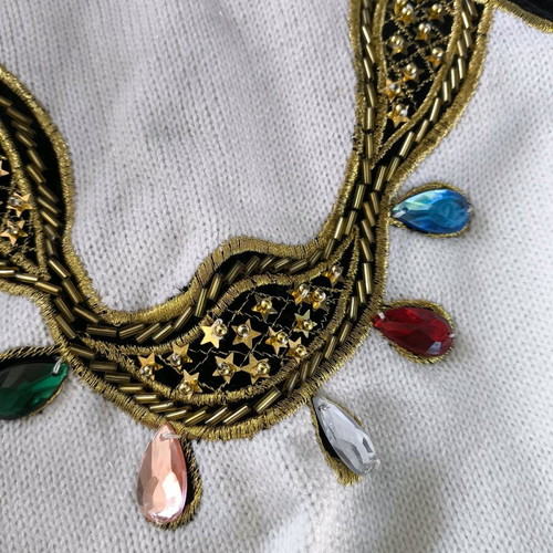 Women's vintage blouse new with design and beads on collar