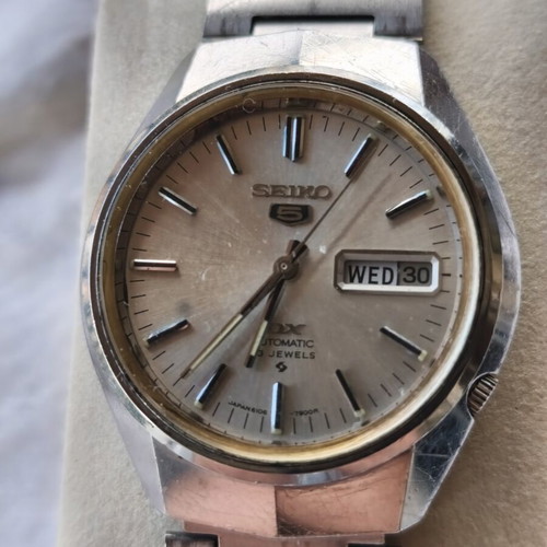 Seiko wristwatch like new, men's