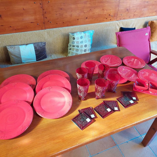 SIA Home Fashion red dinner set new, festive