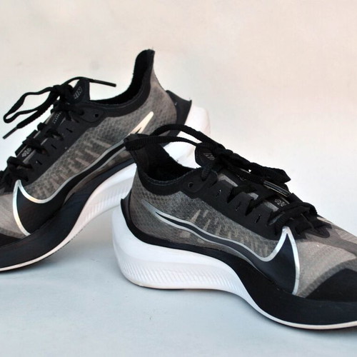 Nike Zoom Gravity athletic shoes like new, size 38, black