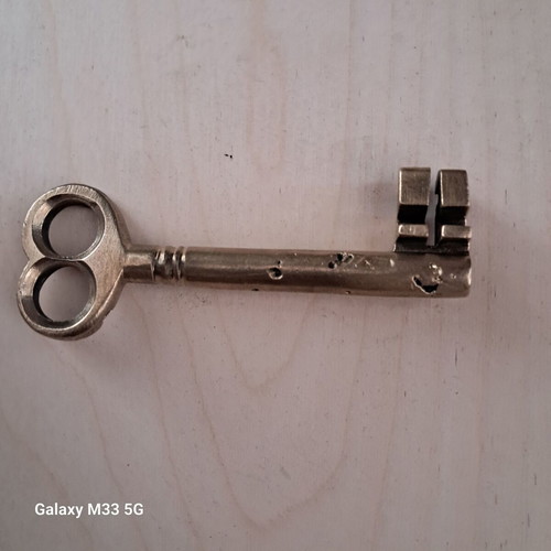 Brass keys used, set of 3, vintage bank drawer locks