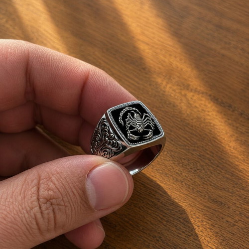 Men's Scorpion Ring vintage gothic style, new, silver and black