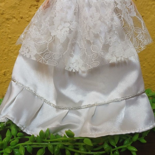 Barbie vintage doll with white lace dress used