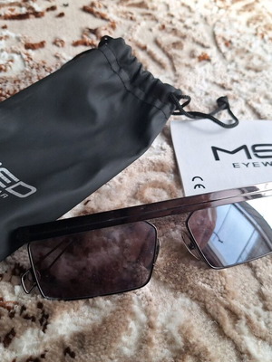 Med sunglasses like new, black and silver