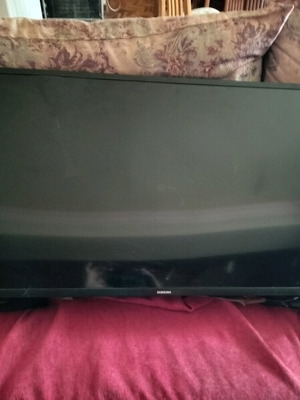 Samsung 40" TV used, broken for spare parts