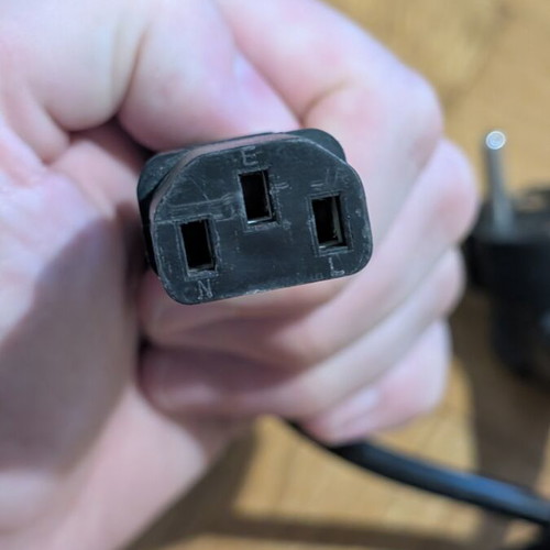 Power cable used, functional