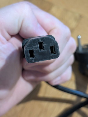 Power cable used, functional