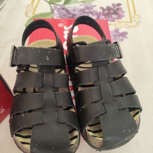 Kickers sandals size 25 like new, black kids shoes