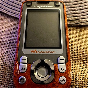 2 κινητα Sony Ericsson