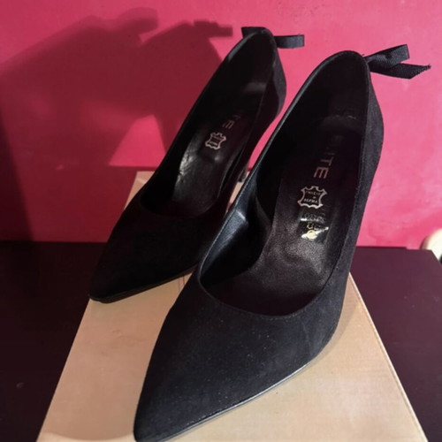 Elite women's heels size 40 like new, leather and suede
