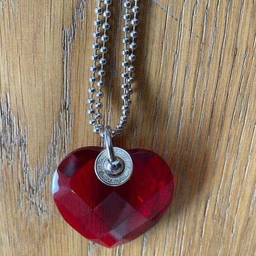 Folli Follie necklace red heart like new with long chain
