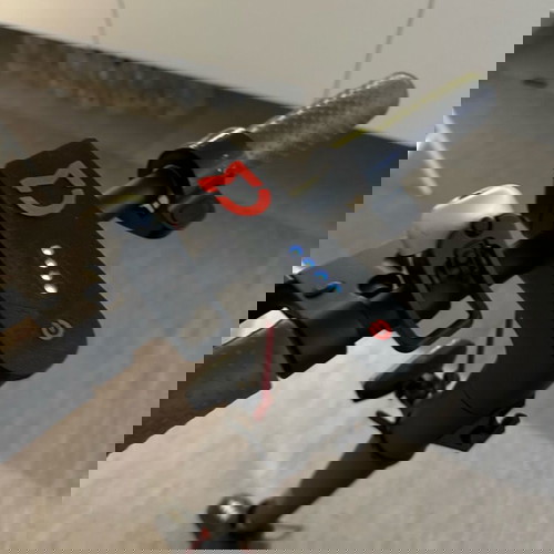 Πατίνι Xiaomi M365 σαν καινούργιο με καινούργια λάστιχα χωρίς σαμπρέλα