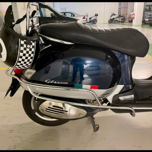 Vespa GTS 300ie used special edition 2013, two-tone