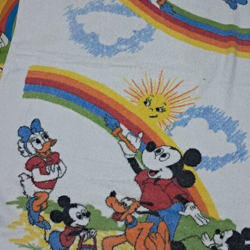 Mickey bed sheet set like new, 80s vintage with towel
