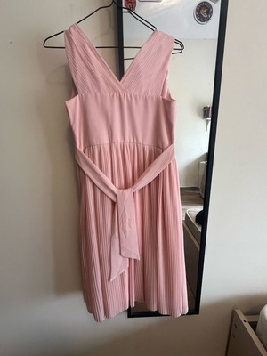 Dress new pink size M for young girl