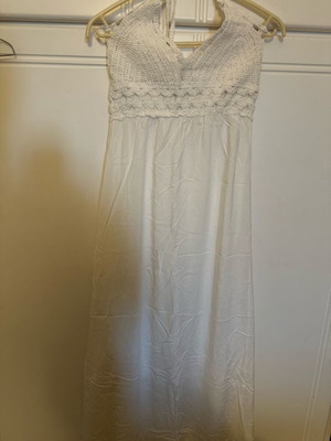 White long dress with chest knit like new, size M/L
