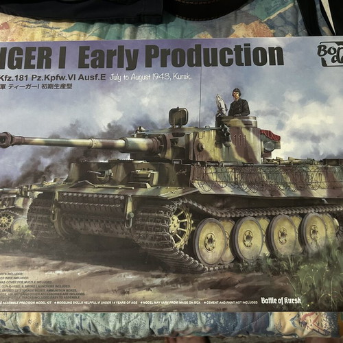 Tiger 1 Border model kit new, untouched