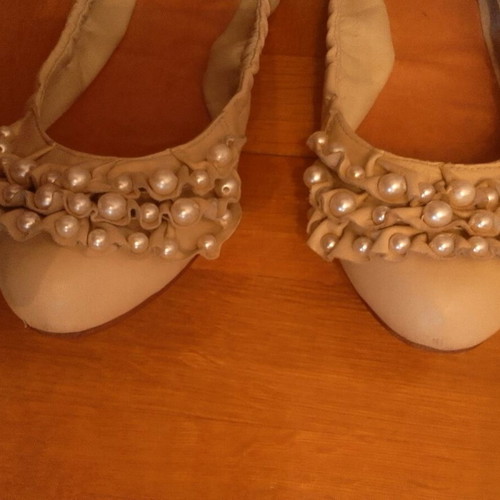 Leather ballerina shoes used, size 37, with beige pearls