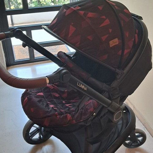 2 in 1 stroller like new, easy folding