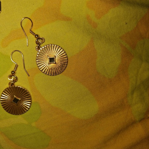 Set of 8 jewelry pieces