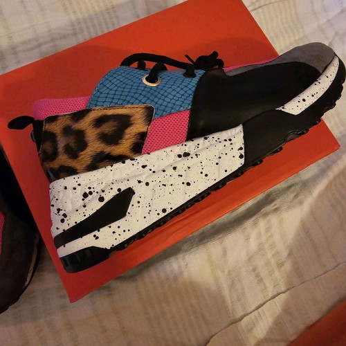 Athletic shoes new, multicolor, size 40