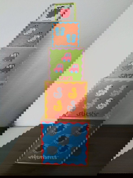 Hape ξύλινη πυραμίδα