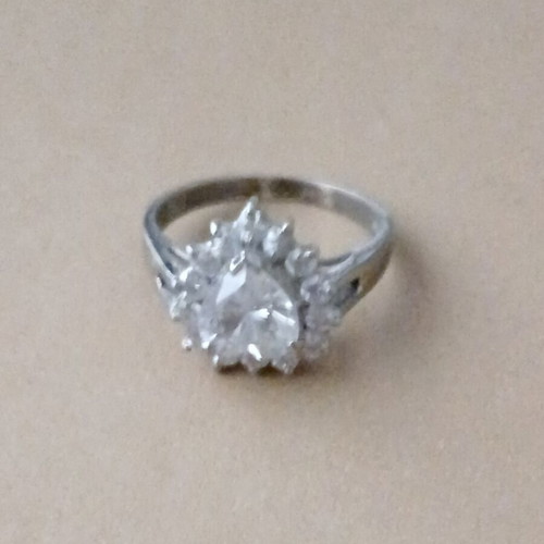 Silver 925 solitaire ring with heart-shaped zircon