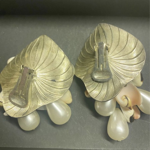 Earrings vintage, like new, white